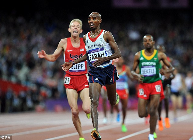 Mo Farrah wins 10,000m at London Olympics